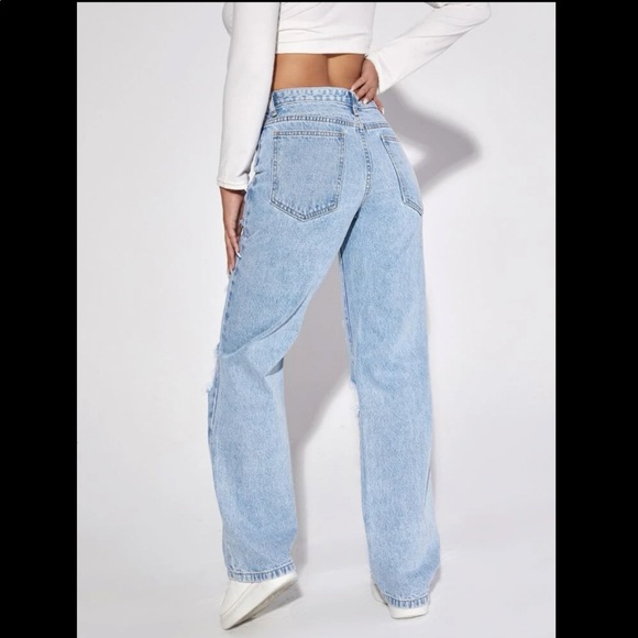 Womens light wash ripped straight leg denim jeans brand new without tags - Picture 2 of 9